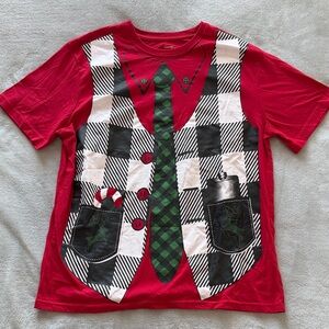 Festive Graphic Holiday T-Shirt – Size Large – Perfect Condition